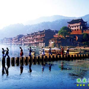 LH線：鳳凰古城、古苗寨神秘湘西一日游！