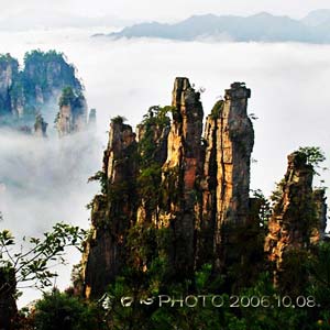 休閑自駕L線：張家界、袁家界、天子山、寶峰湖、猛洞河漂流、芙蓉鎮(zhèn)三晚四日游