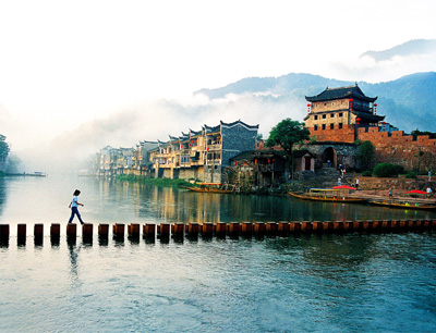 長沙往返A(chǔ)9線：鳳凰古城、德夯苗寨、矮寨吊索橋品質(zhì)純玩兩日游